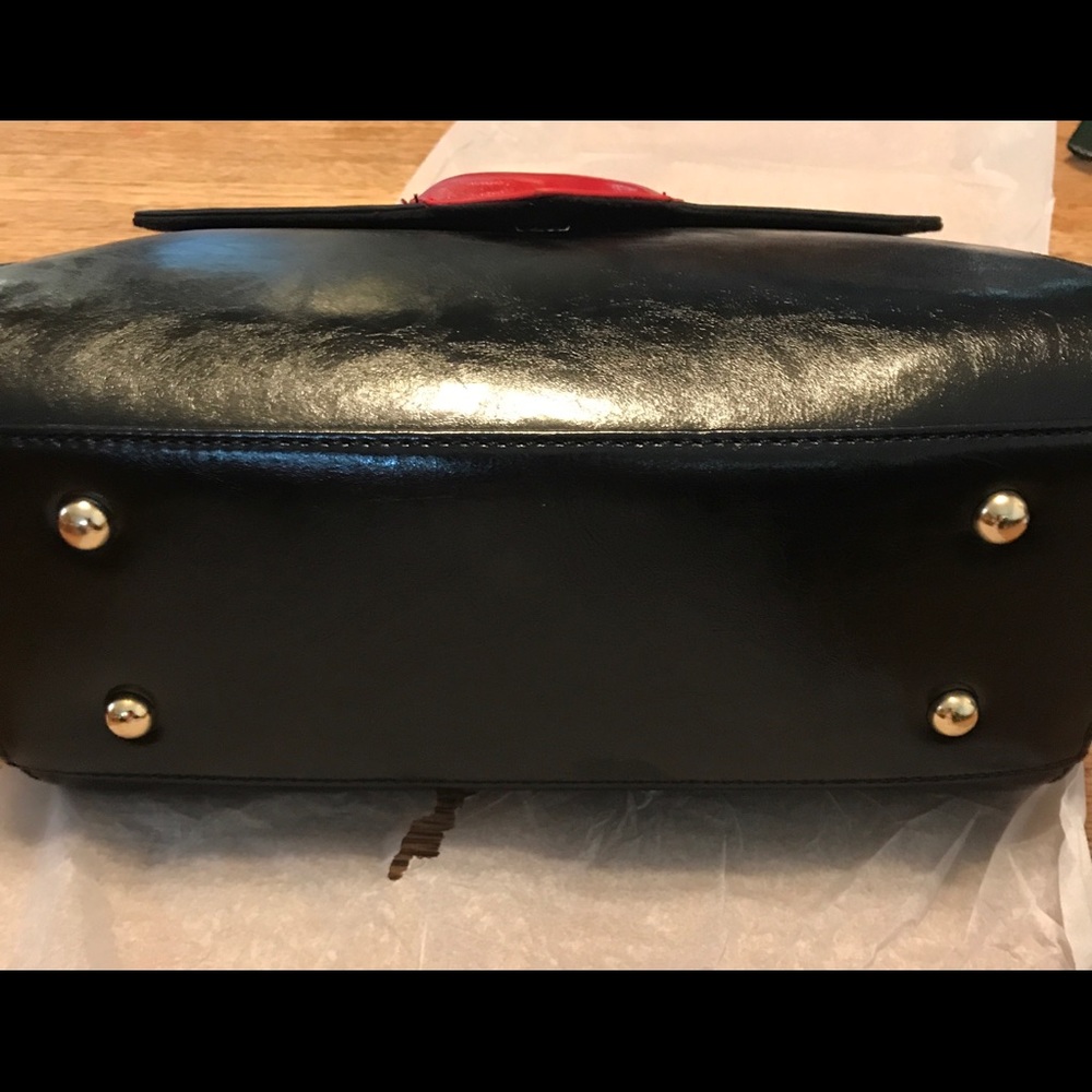 Special Heart Satchel Bag - Picture 7 of 7